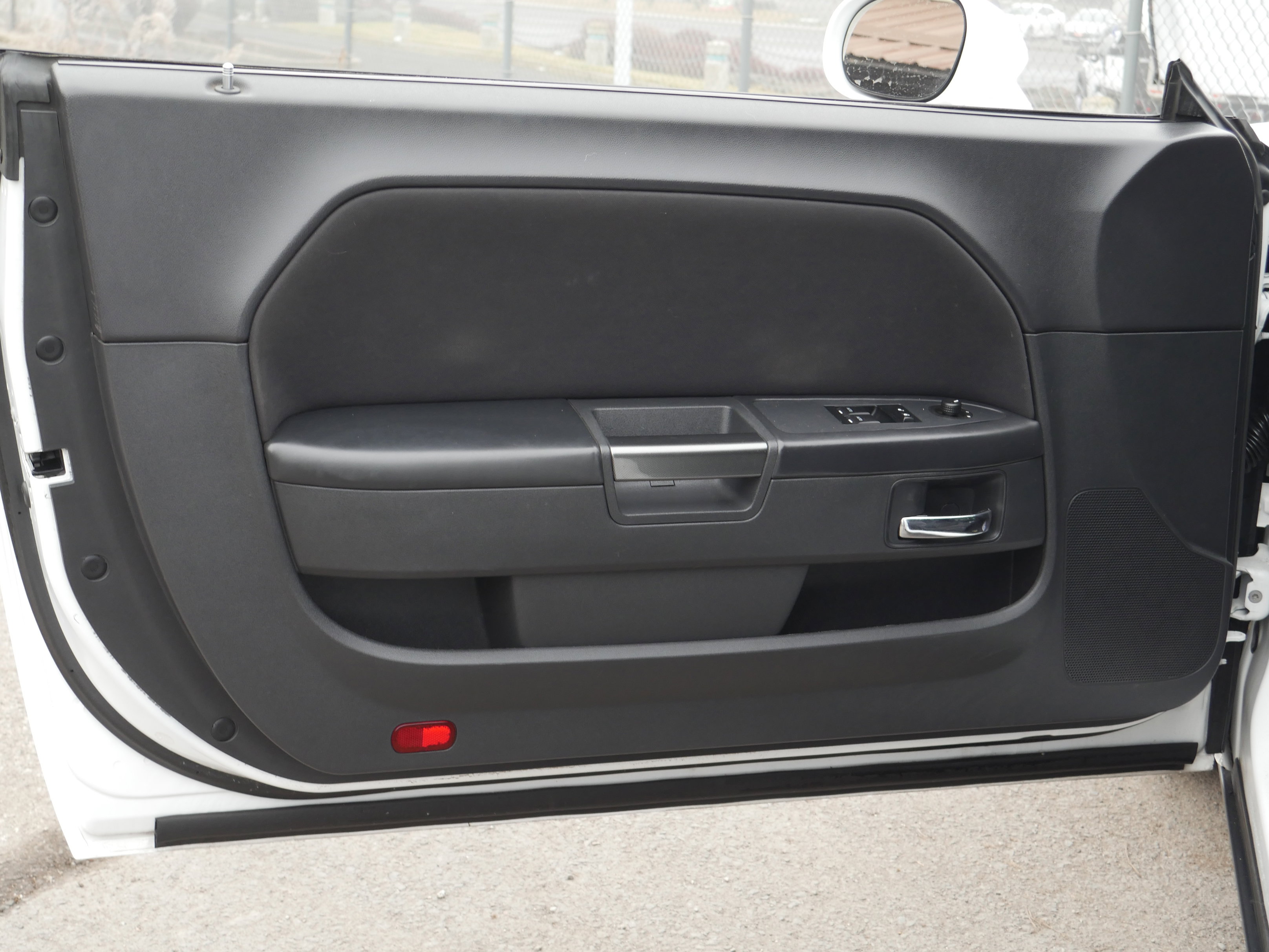 Used 2013 Dodge Challenger SXT image 24