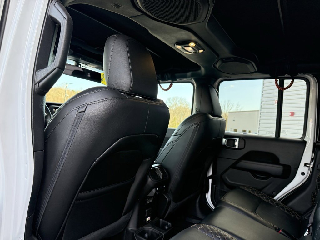 Used 2023 Jeep Gladiator Overland image 21