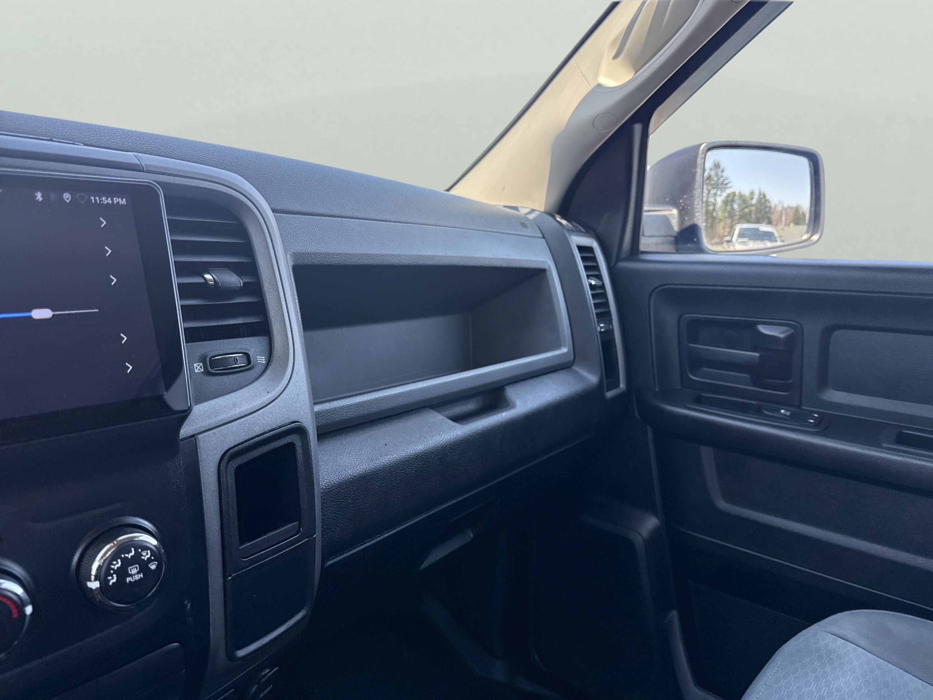 Used 2018 RAM 1500 Express w/ Express Value Package AWD/4WD image 16