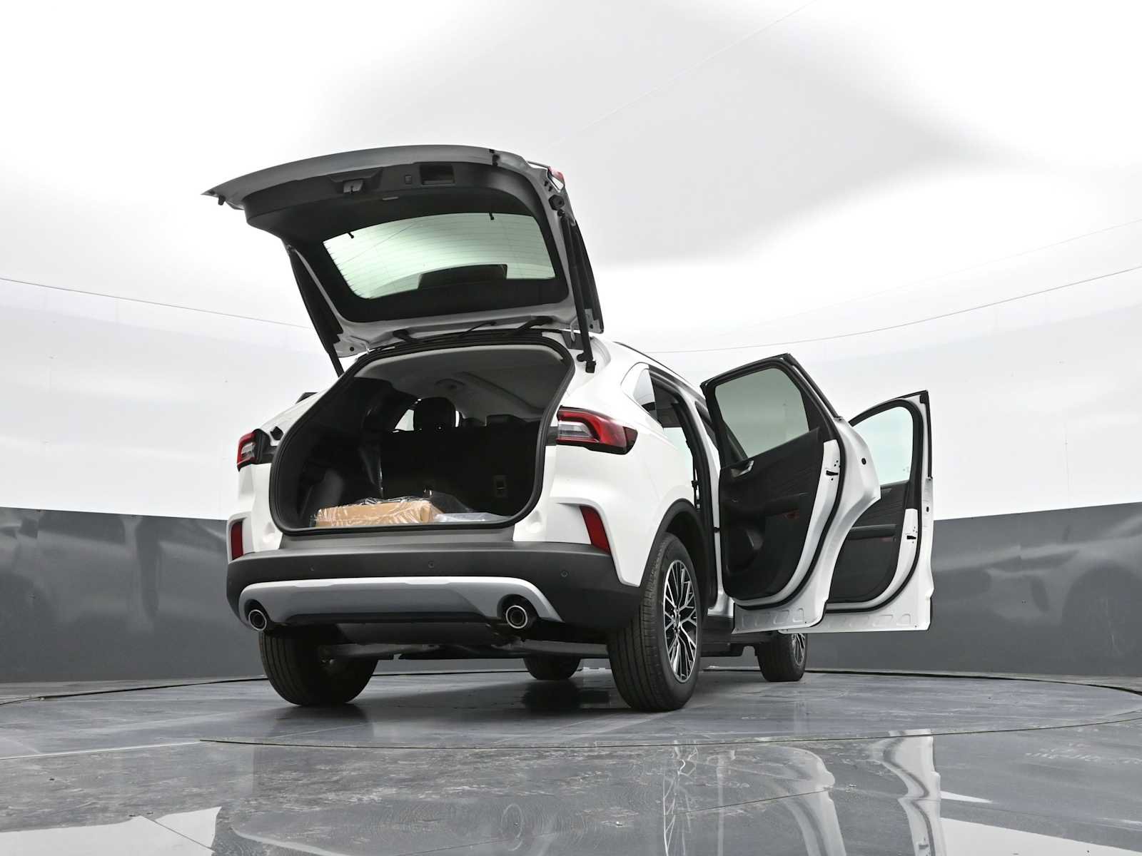 New 2025 Ford Escape SE FWD image 45