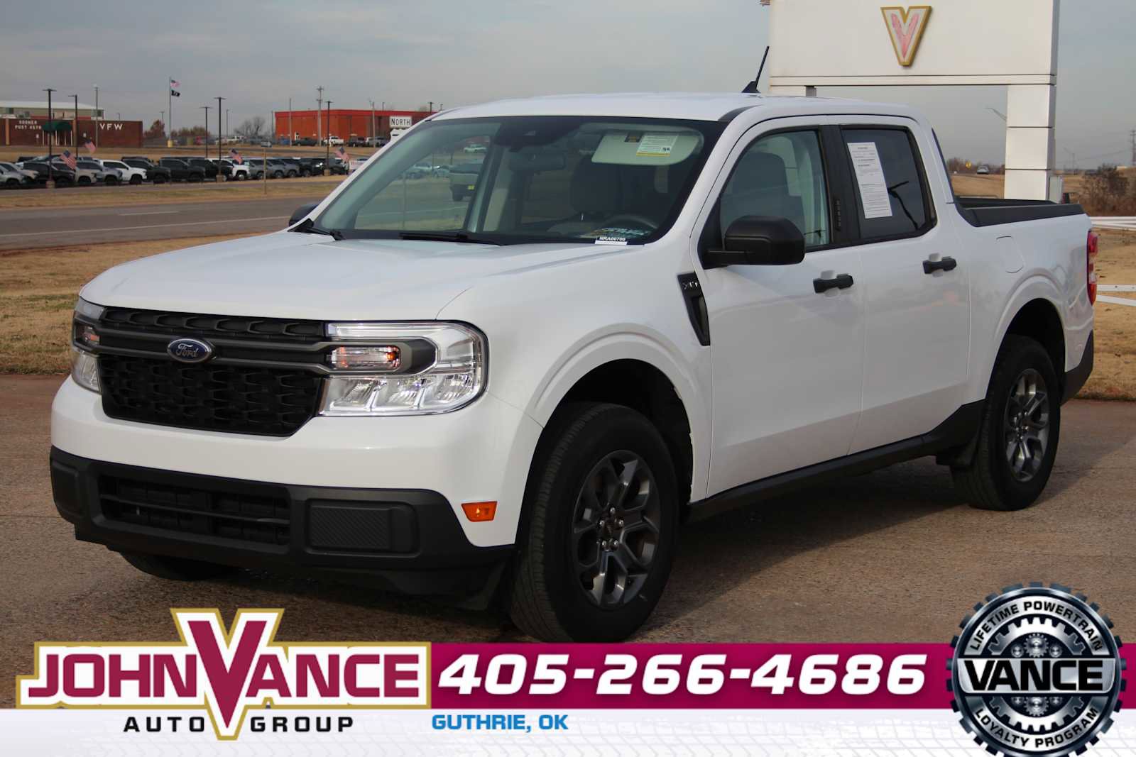 Used 2022 Ford Maverick XLT image 3