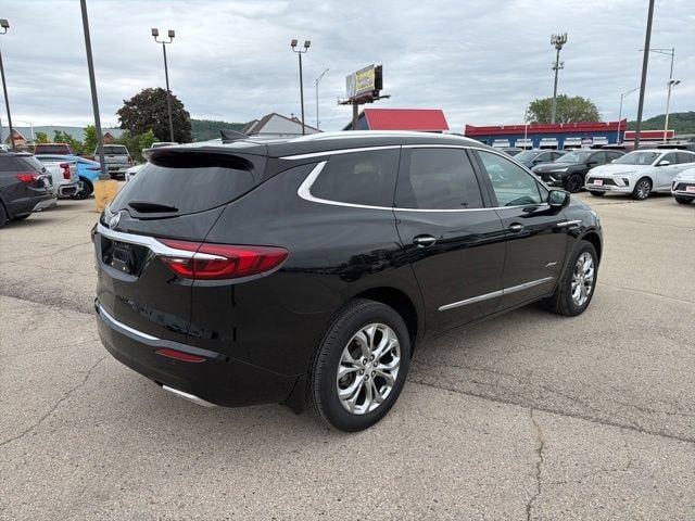 Used 2021 Buick Enclave Avenir w/ Avenir Technology Package FWD image 10