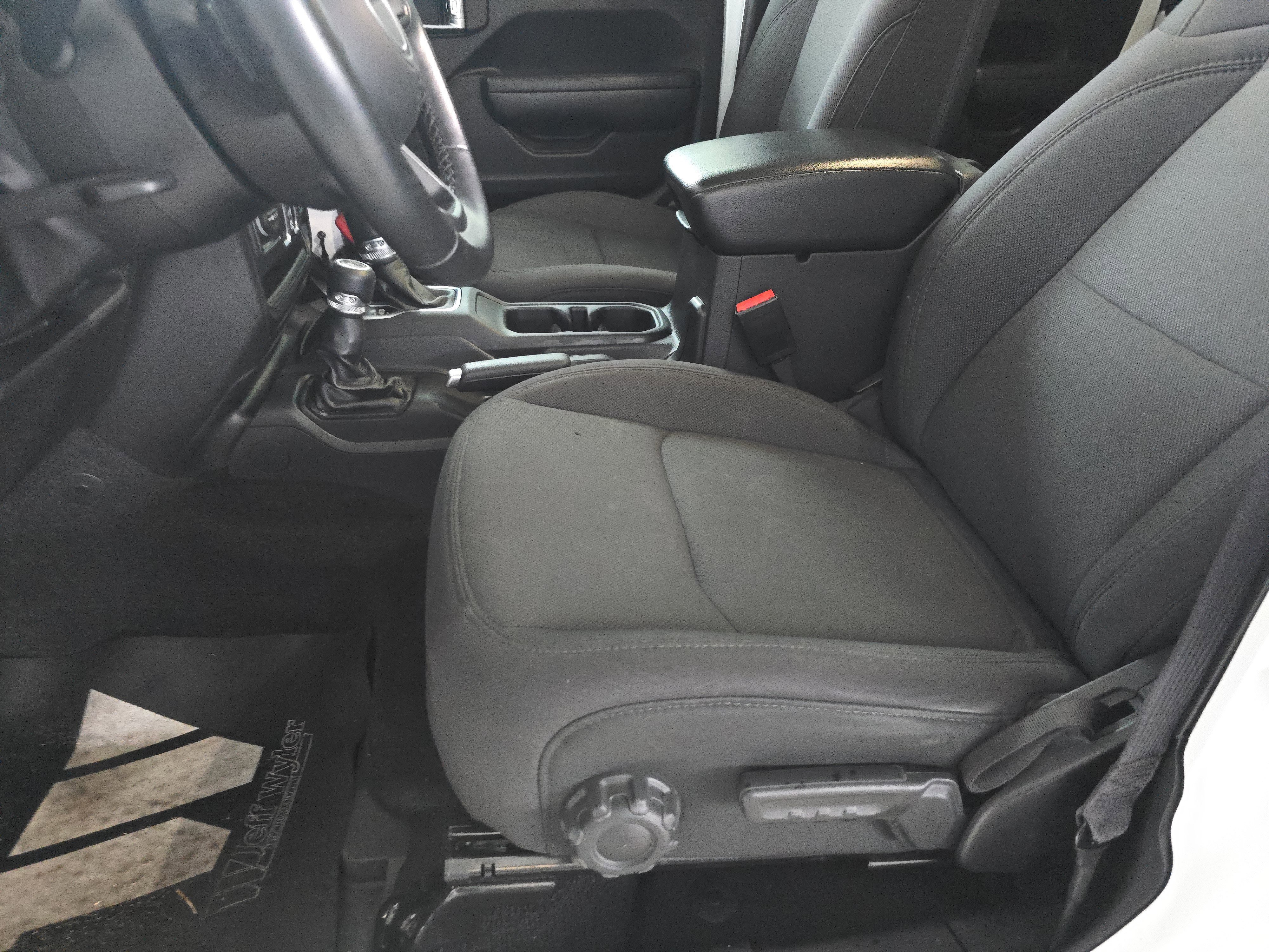 Used 2022 Jeep Wrangler Unlimited Sport image 23