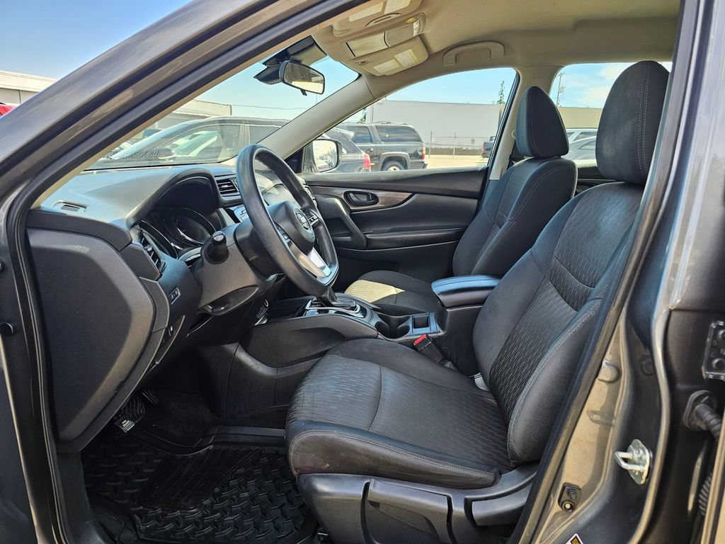 Used 2019 Nissan Rogue S FWD image 20