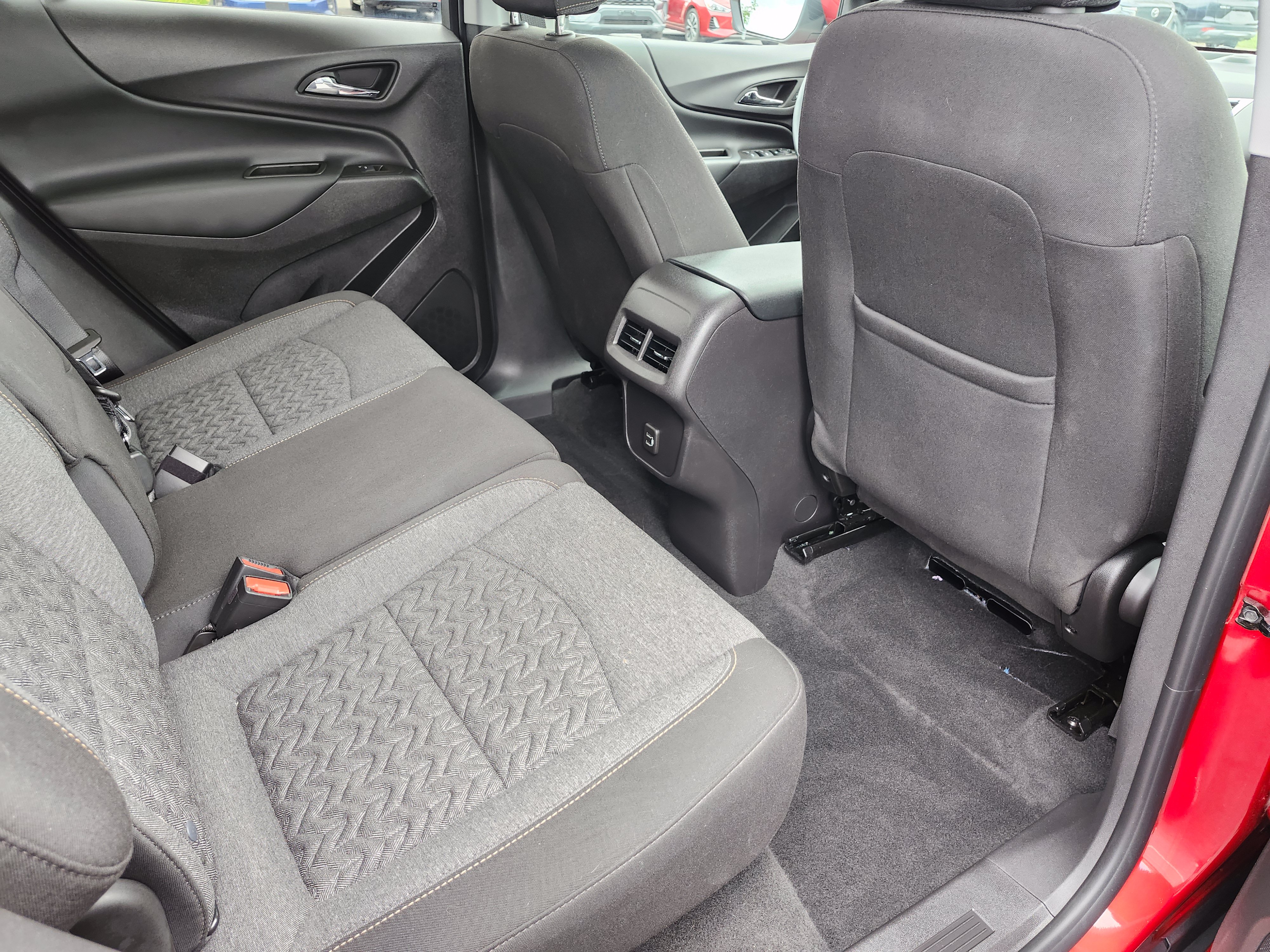 Used 2024 Chevrolet Equinox LT FWD image 21