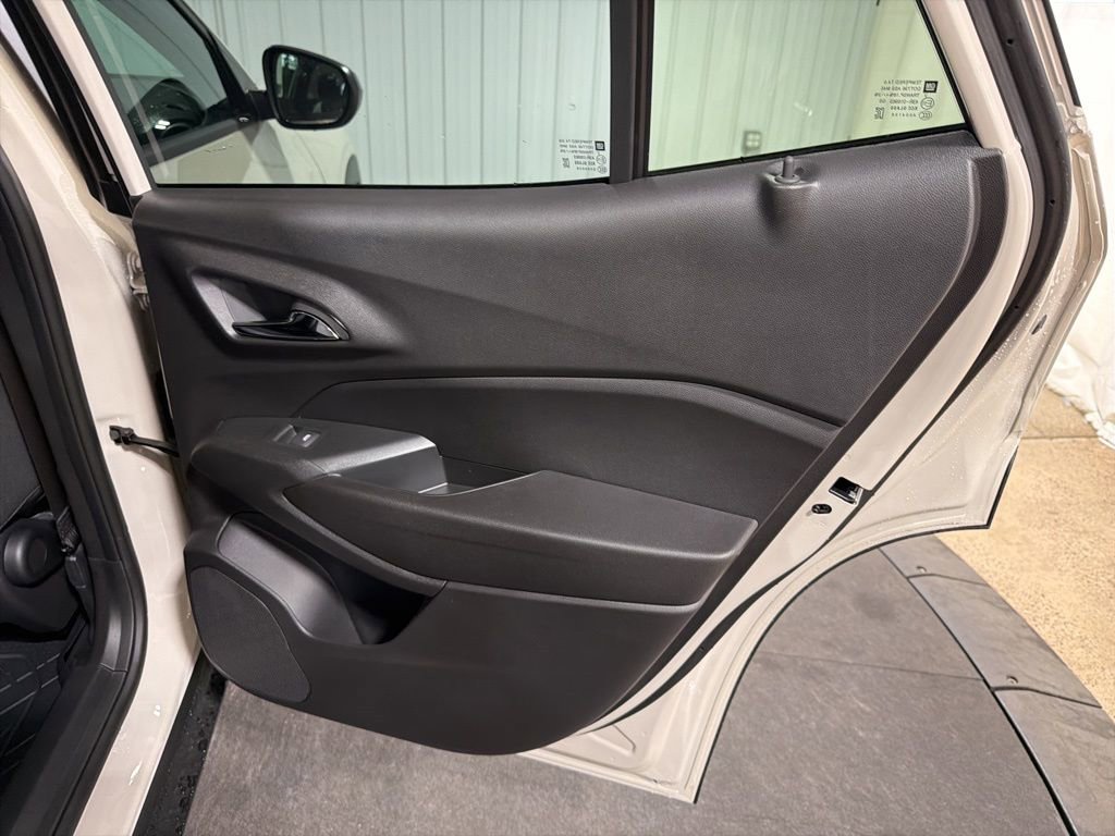 New 2026 Chevrolet Trax RS image 18