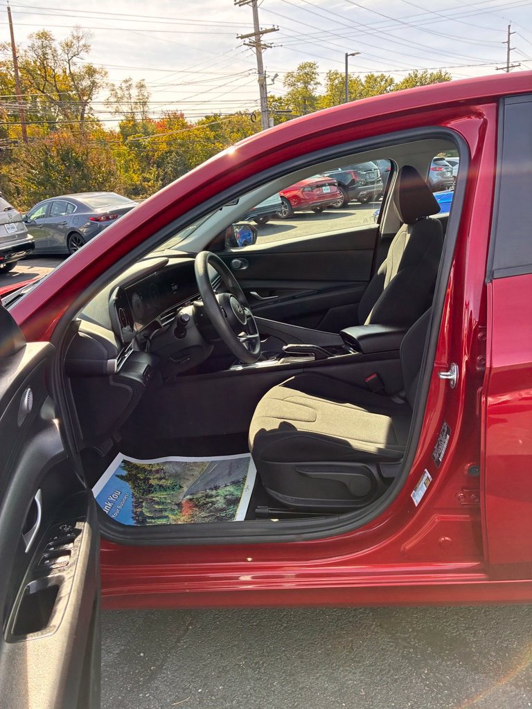 Certified 2024 Hyundai Elantra SEL FWD image 25