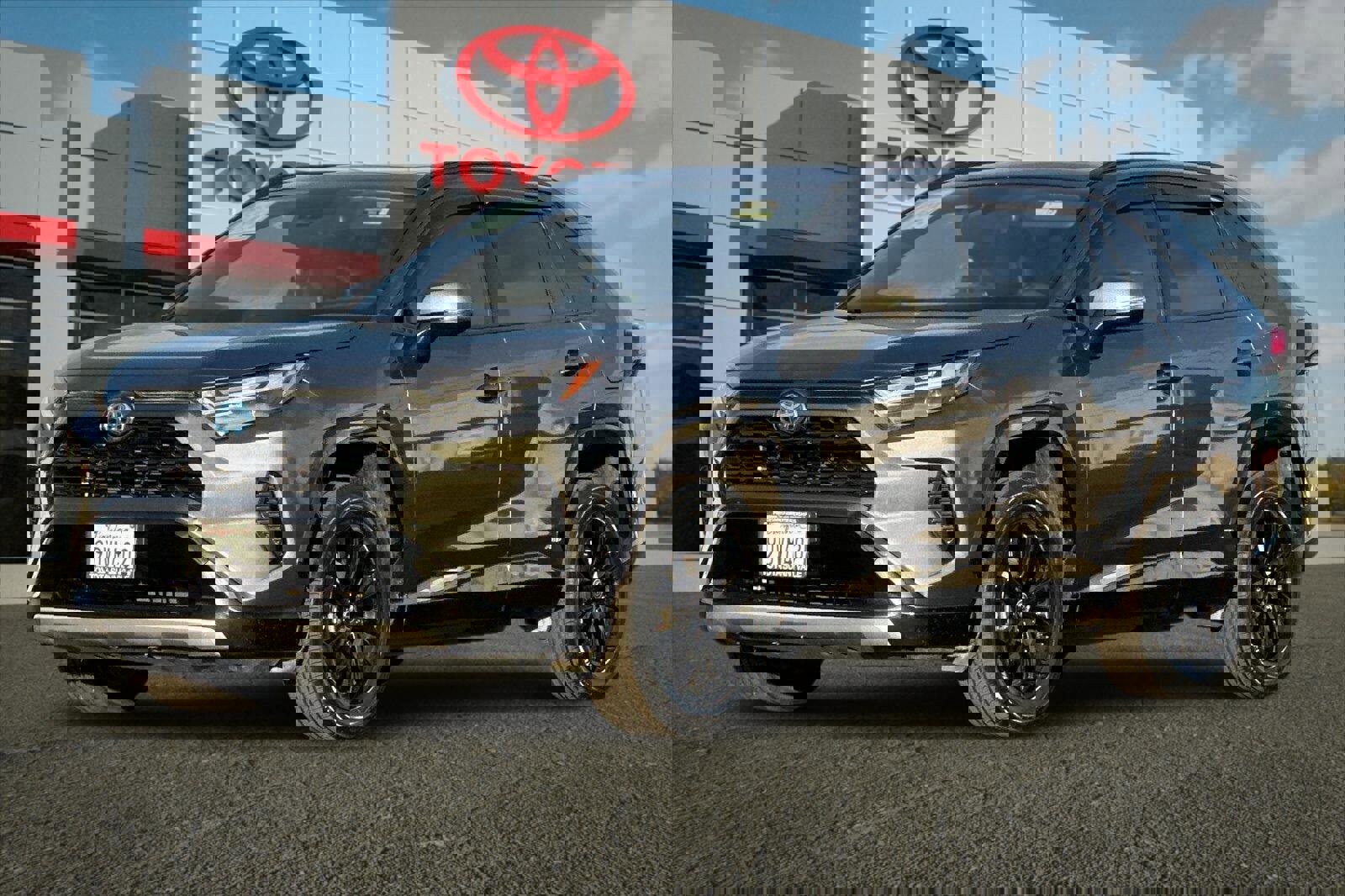 Certified 2023 Toyota RAV4 SE image 7