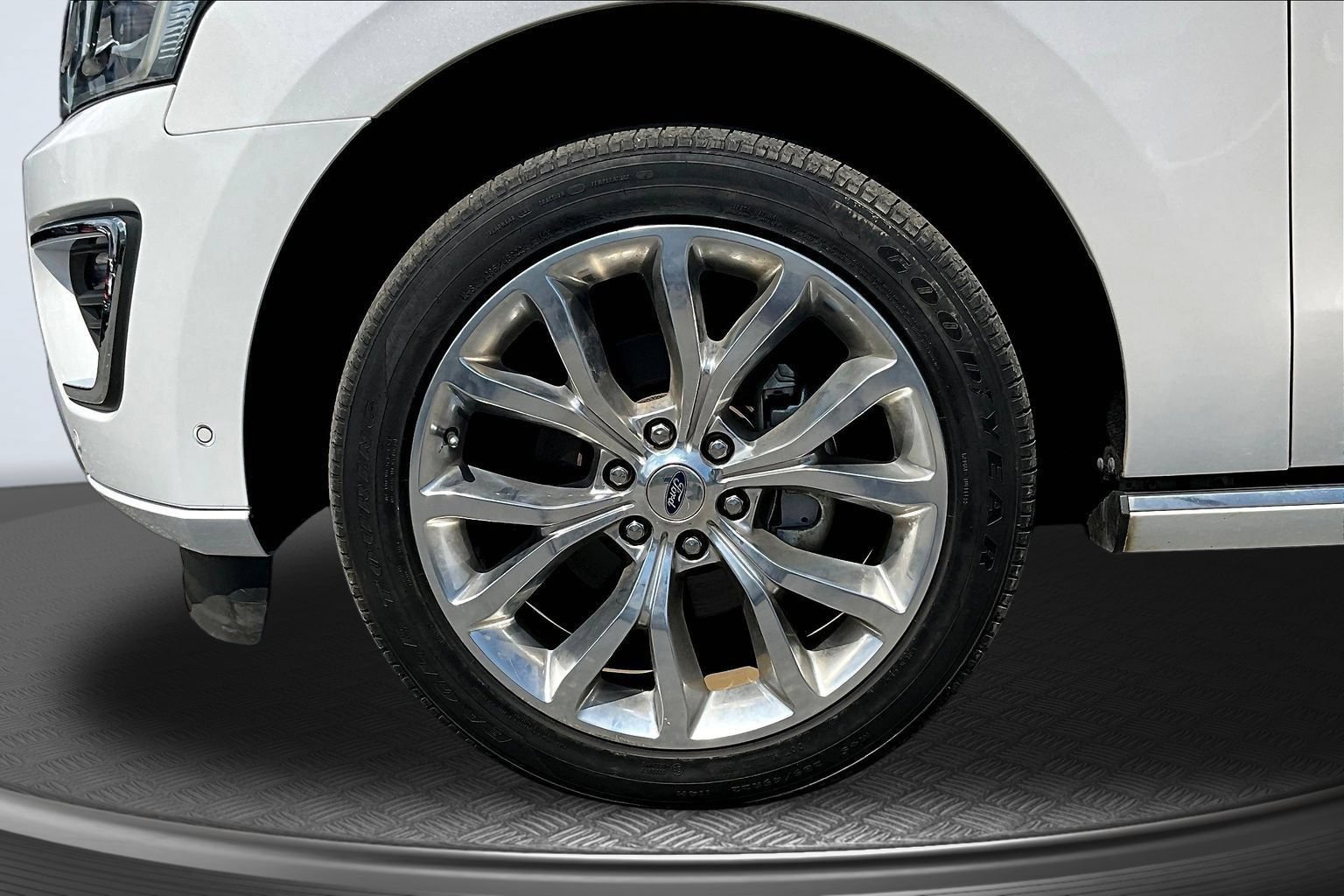Used 2018 Ford Expedition Platinum AWD/4WD image 29