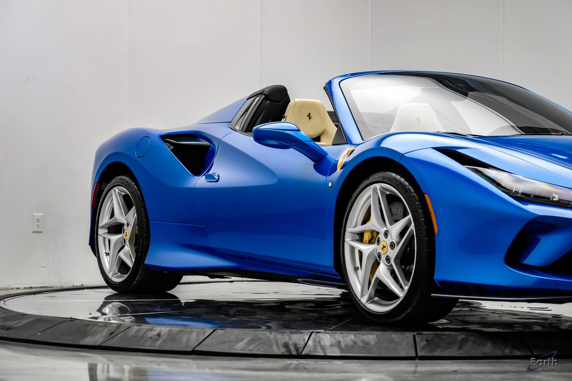 Used 2023 Ferrari F8 Tributo RWD image 35