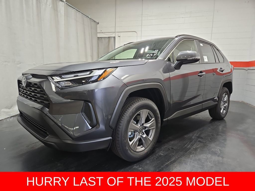New 2025 Toyota RAV4 XLE image 4