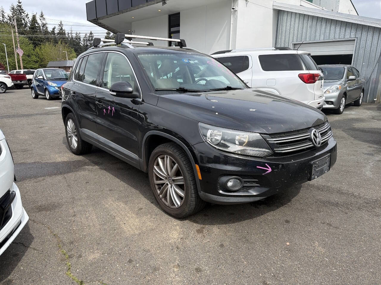 Used 2014 Volkswagen Tiguan S FWD image 3