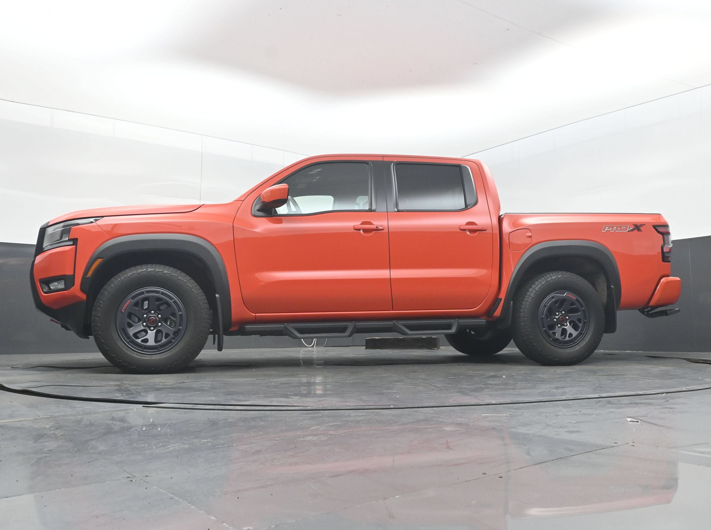 Used 2025 Nissan Frontier Pro-X RWD image 25