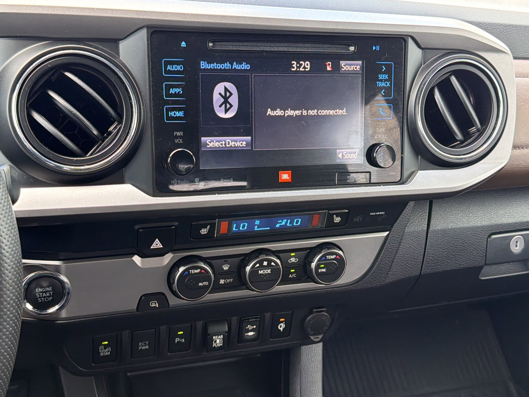 Used 2019 Toyota Tacoma Limited image 25