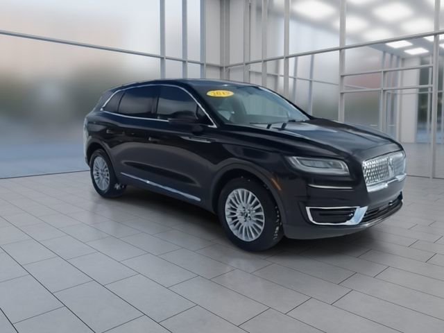 Used 2019 Lincoln Nautilus Premier AWD/4WD image 2