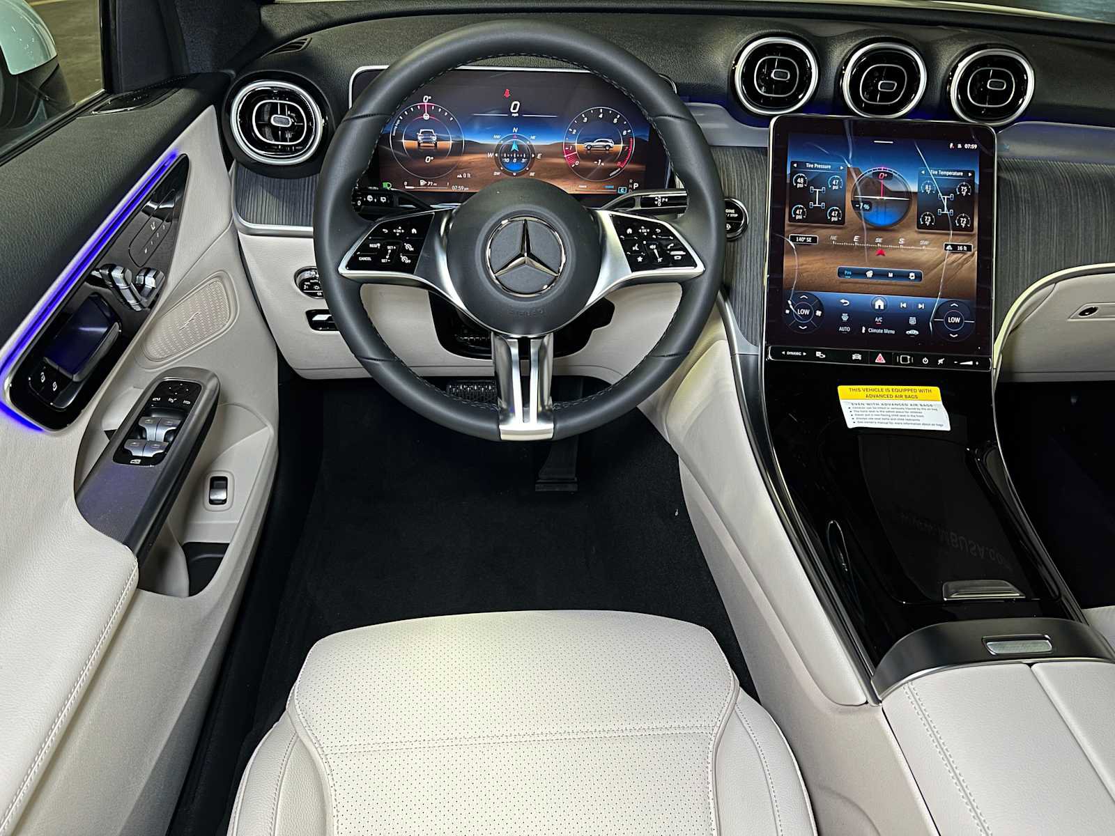 New 2025 Mercedes-Benz GLC 300 4MATIC image 36