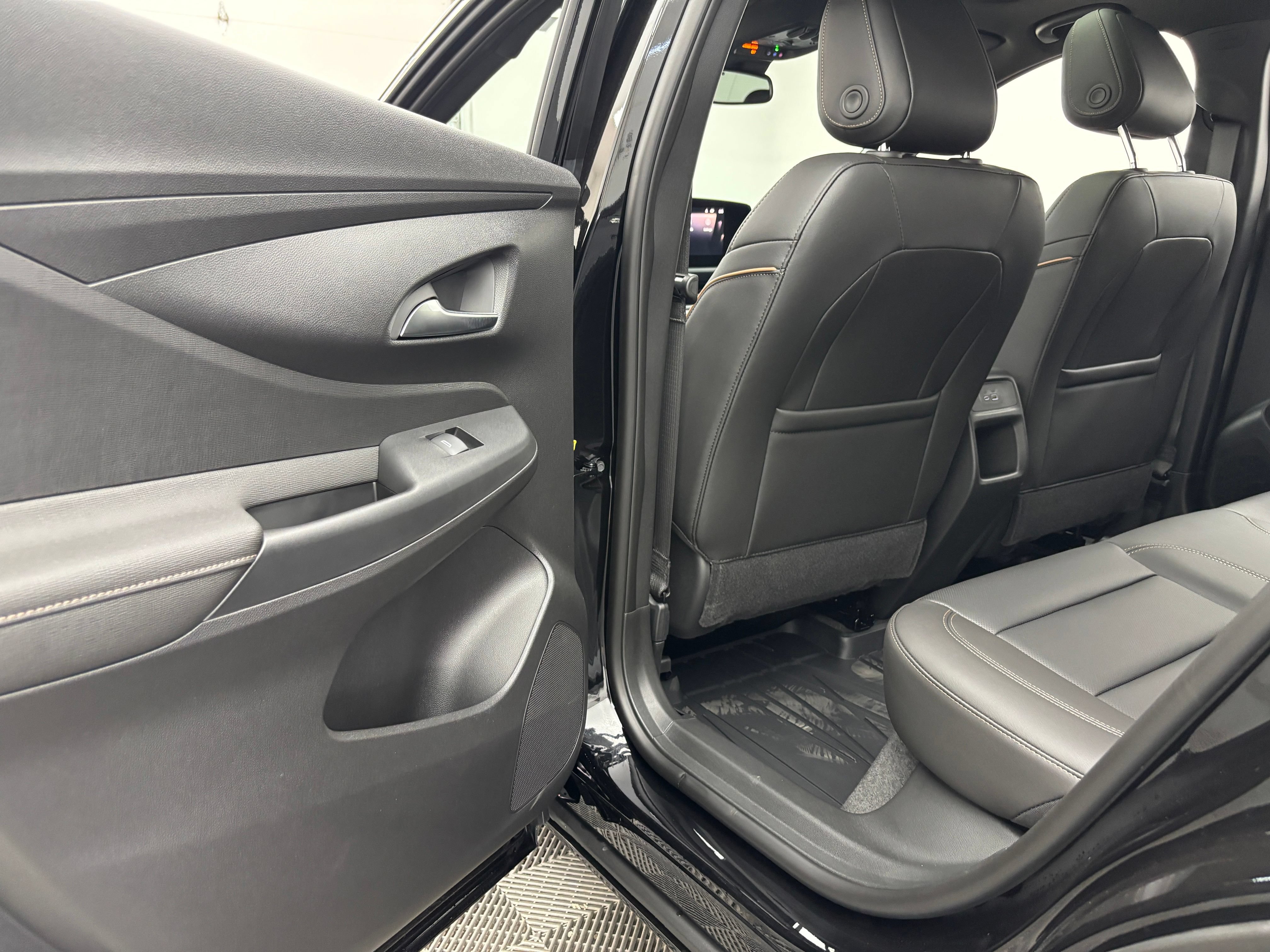New 2026 Buick Envista Avenir FWD image 38