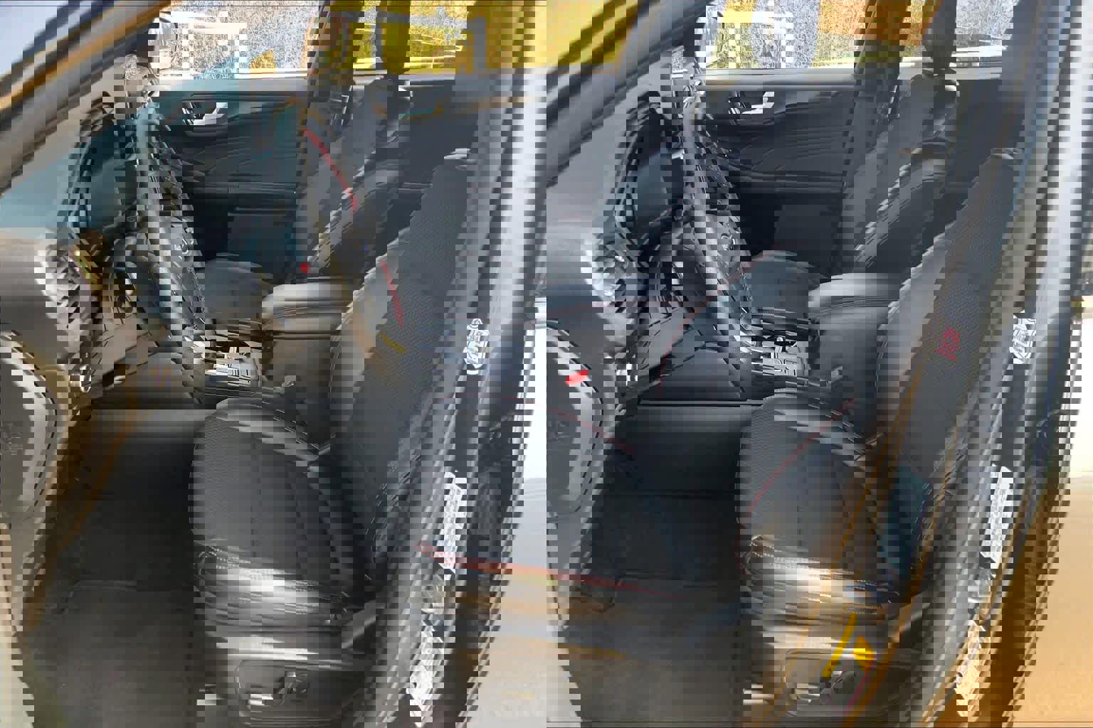 Used 2025 Ford Escape ST-Line image 7