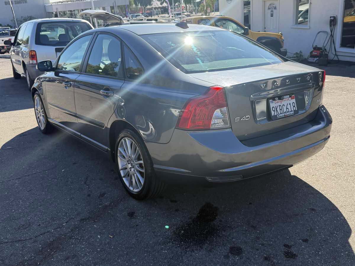 Used 2010 Volvo S40 2.4i image 4