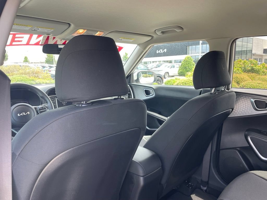 Used 2023 Kia Soul LX w/ Option Group 015 FWD image 26