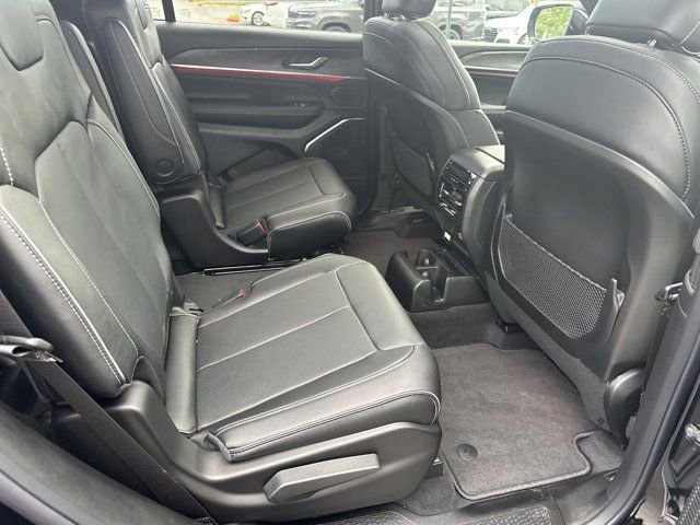 New 2025 Jeep Grand Cherokee L Overland image 15