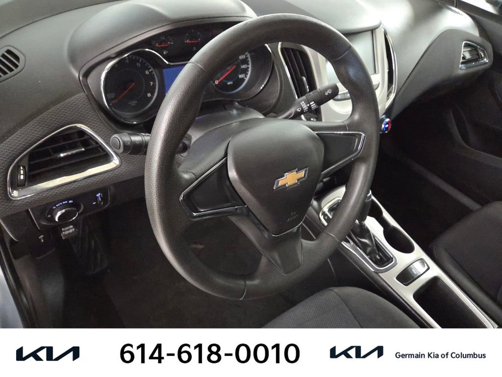 Used 2017 Chevrolet Cruze LS FWD image 18