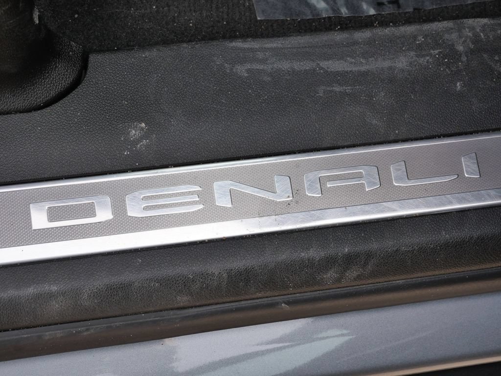 Used 2025 GMC Yukon Denali w/ Sun & Power Step Package AWD/4WD image 25