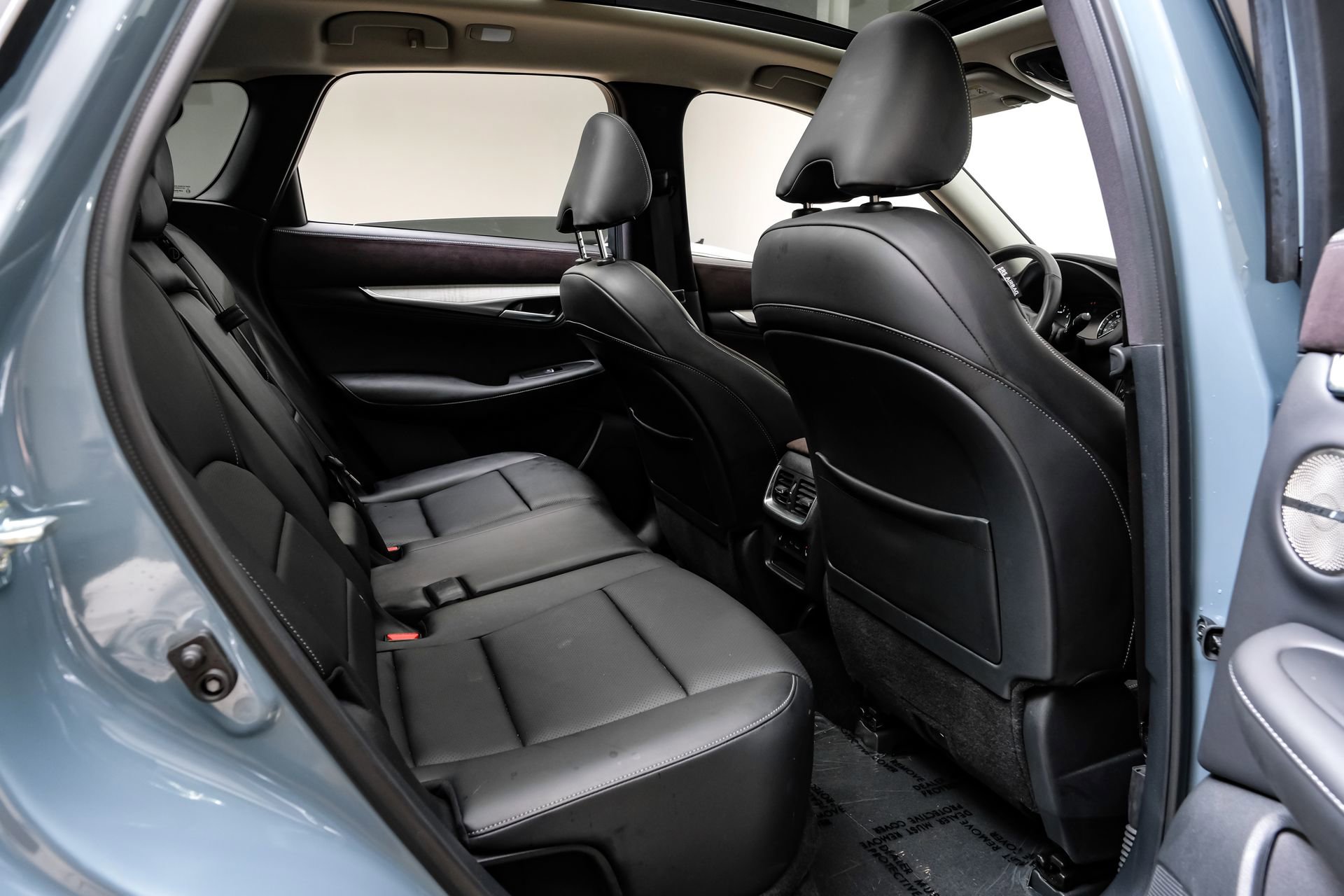 Used 2023 INFINITI QX50 Sensory image 39