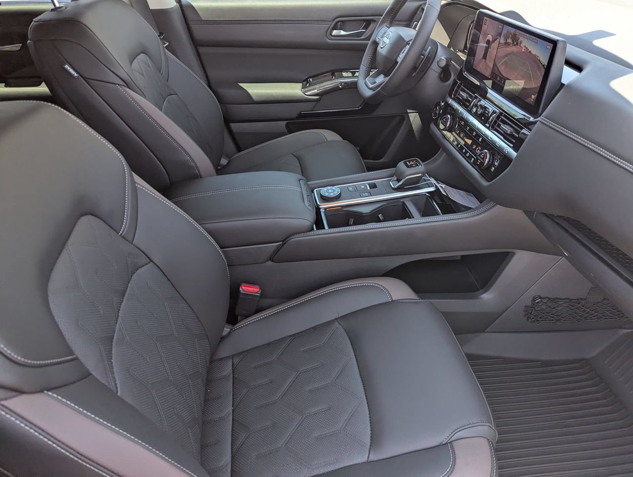 New 2026 Nissan Pathfinder Platinum AWD/4WD image 31