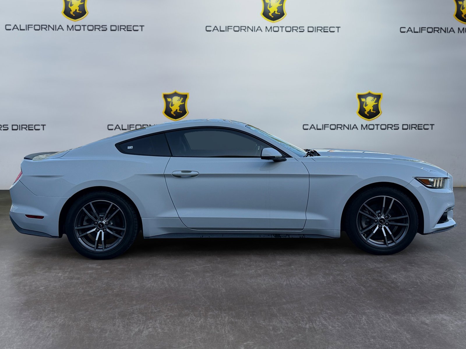 Used 2017 Ford Mustang Premium image 6