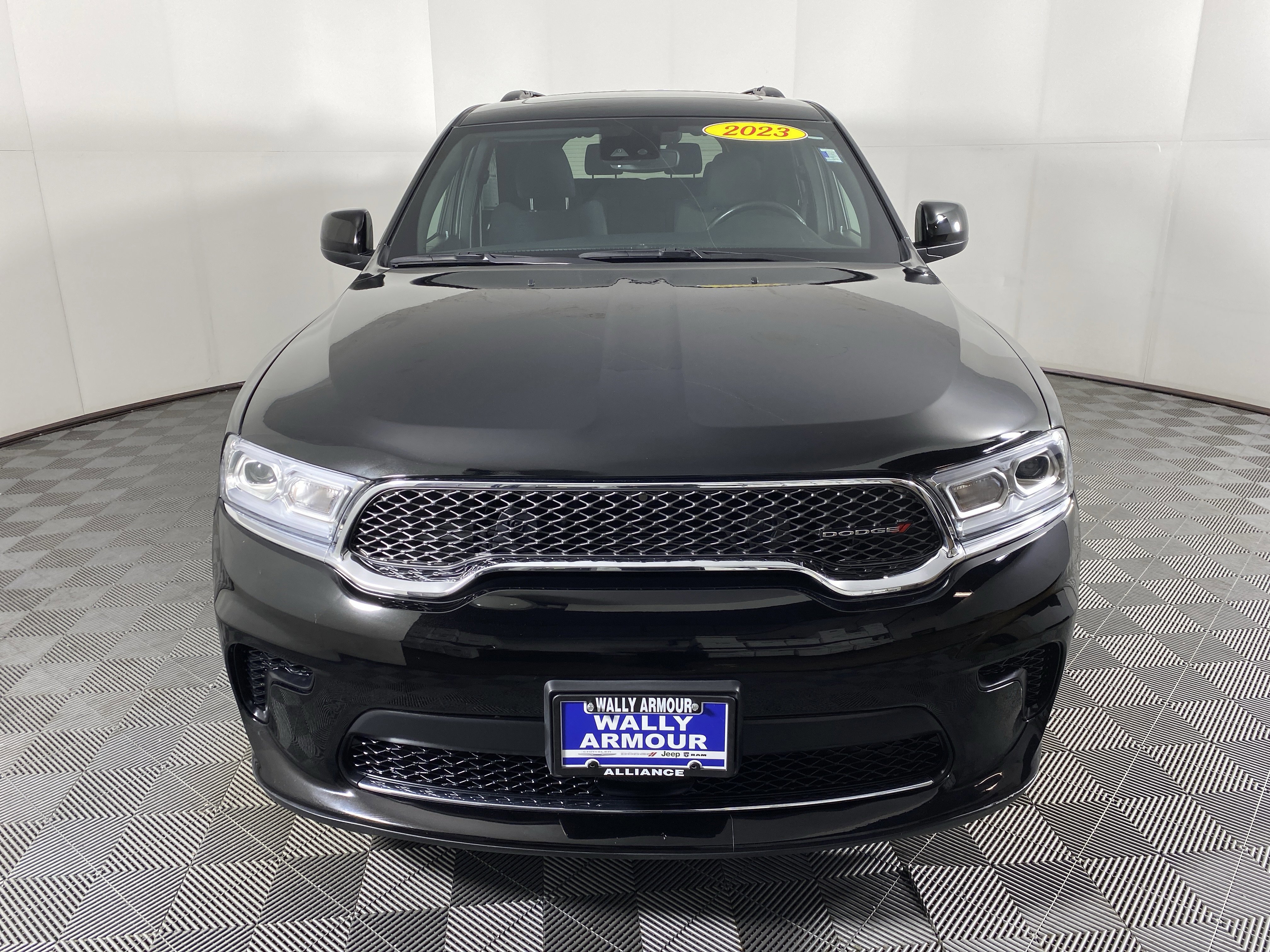 Used 2023 Dodge Durango SXT w/ Quick Order Package 2BK image 12