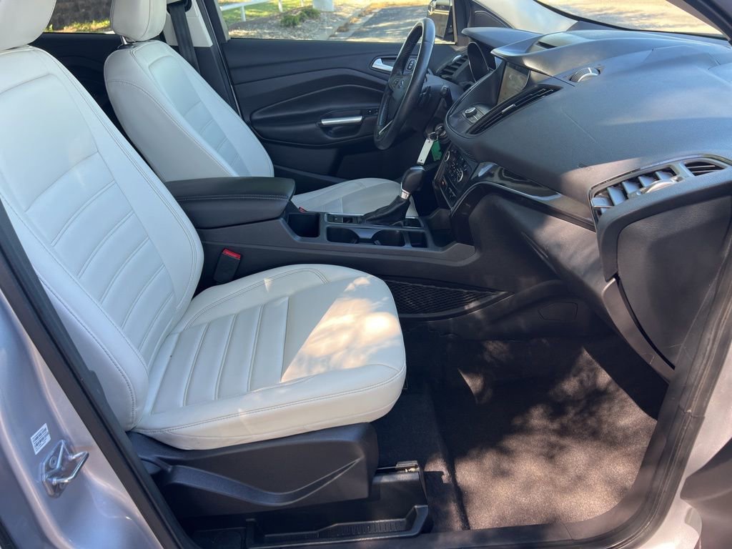 Used 2018 Ford Escape SEL w/ SEL Sport Appearance Package image 12