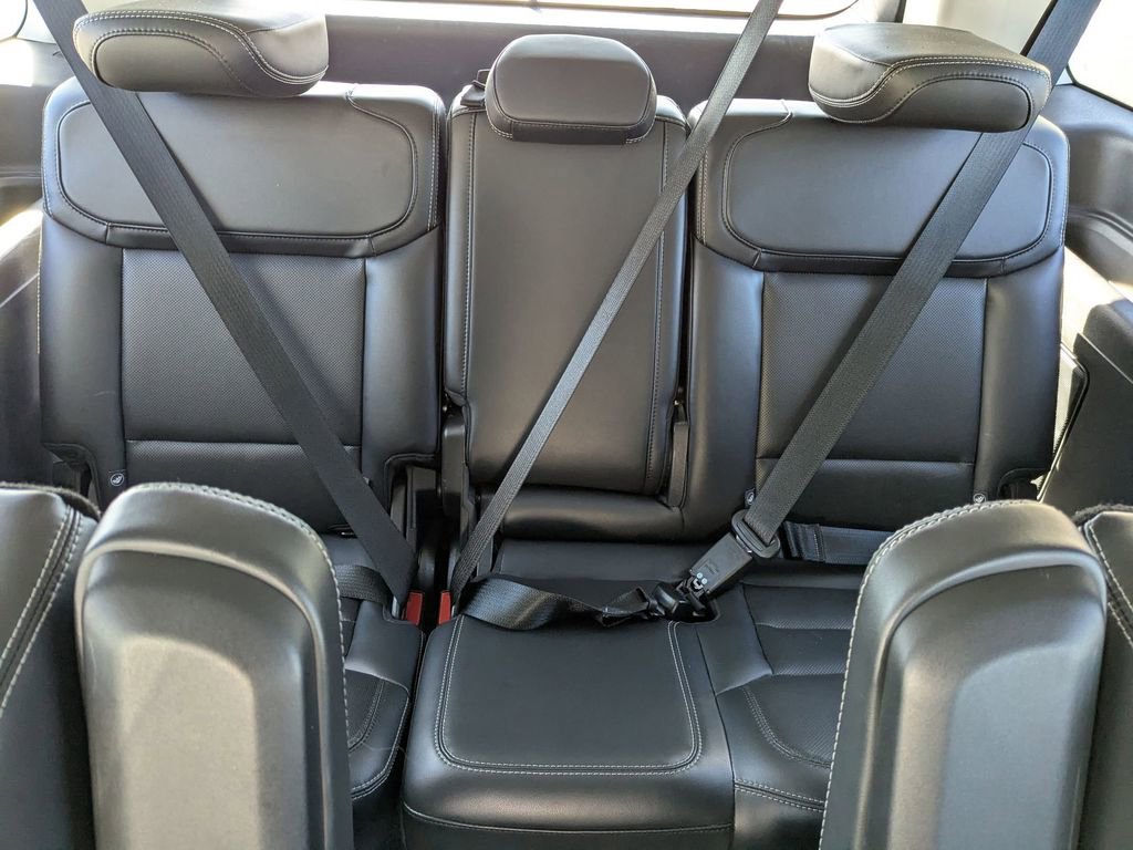 Used 2025 Ford Expedition Max Platinum image 35