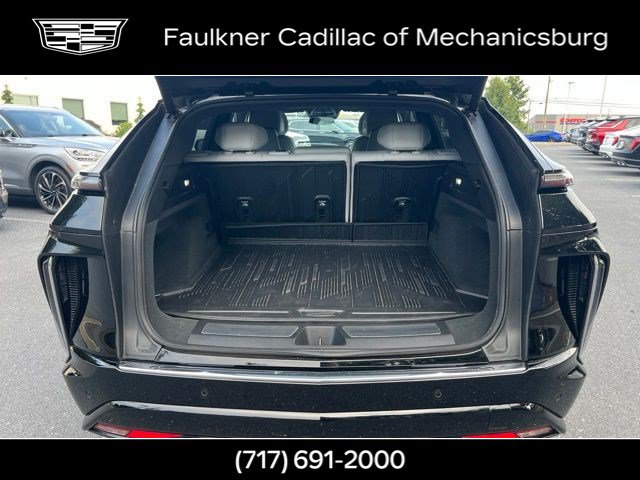 Used 2024 Cadillac Lyriq Luxury w/ LPO, Floor Liner Package AWD/4WD image 14