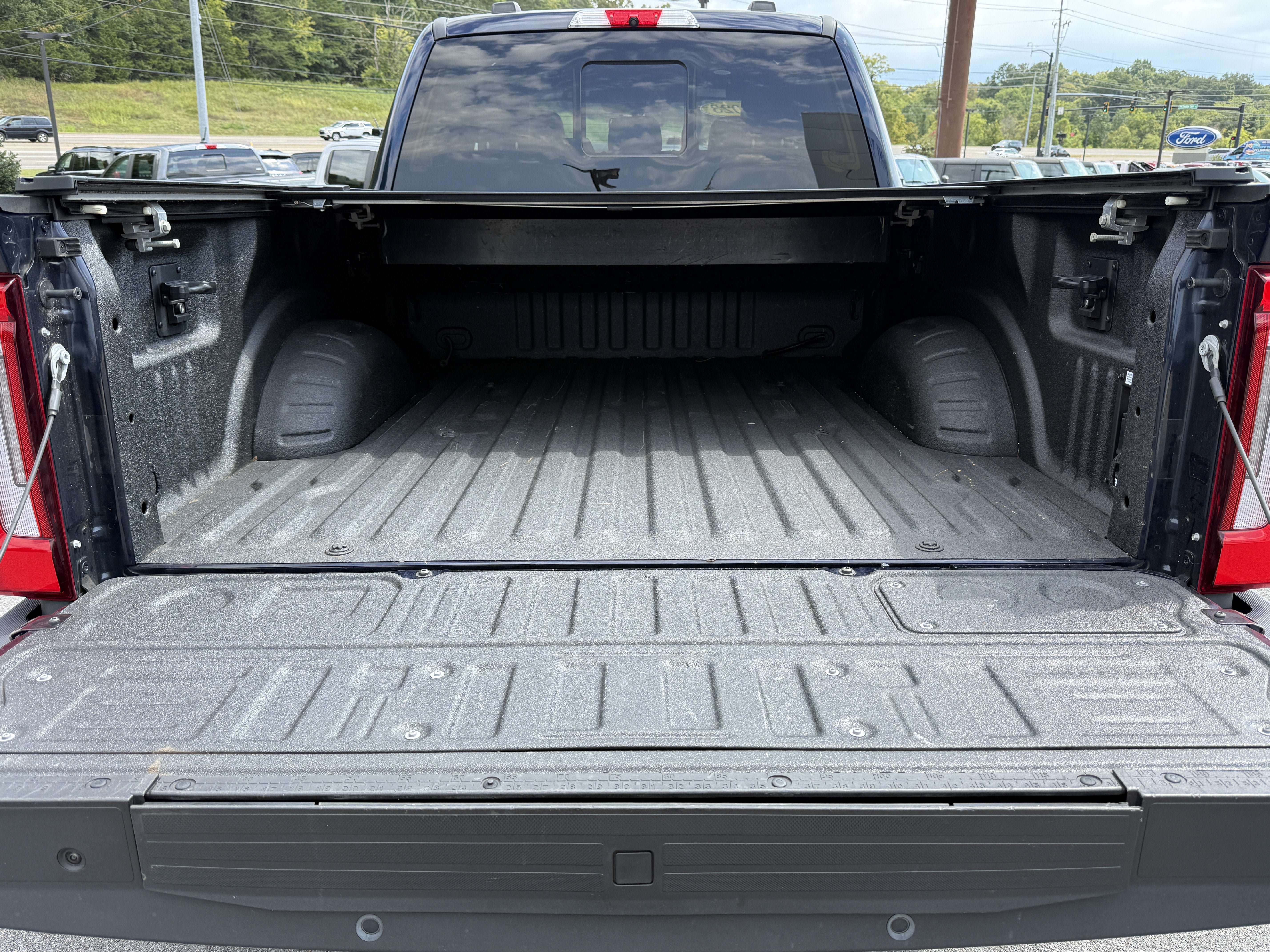 Used 2023 Ford F250 Platinum AWD/4WD image 13