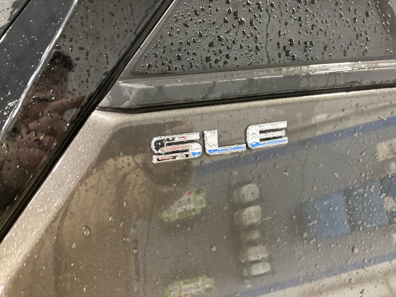 Used 2019 GMC Terrain SLE w/ Driver Convenience Package AWD/4WD image 9