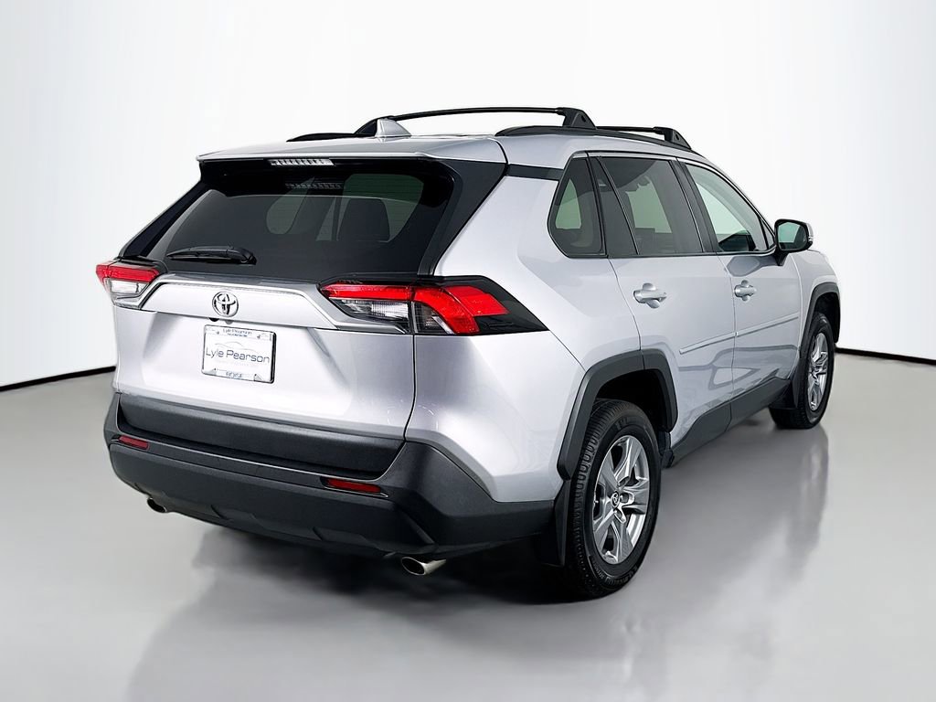 Used 2022 Toyota RAV4 XLE w/ XLE Grade Weather Package AWD/4WD image 9