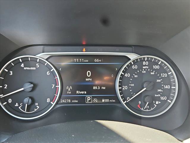Used 2025 Nissan Sentra SR w/ SR Premium Package FWD image 11