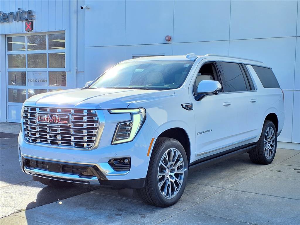 New 2026 GMC Yukon XL Denali w/ Denali Reserve Package image 3