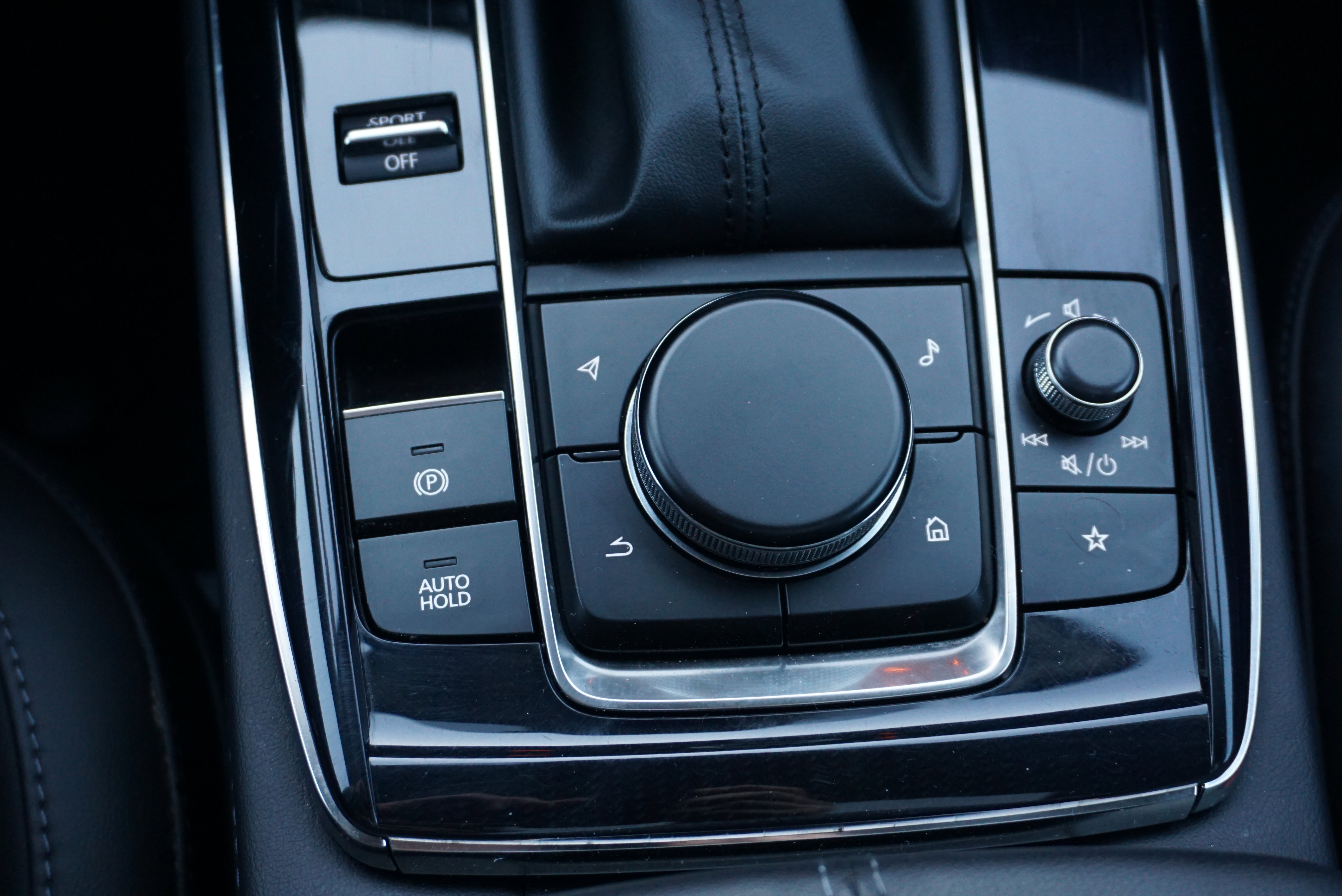 Used 2024 MAZDA CX-30 AWD 2.5 S w/ Preferred Package image 22