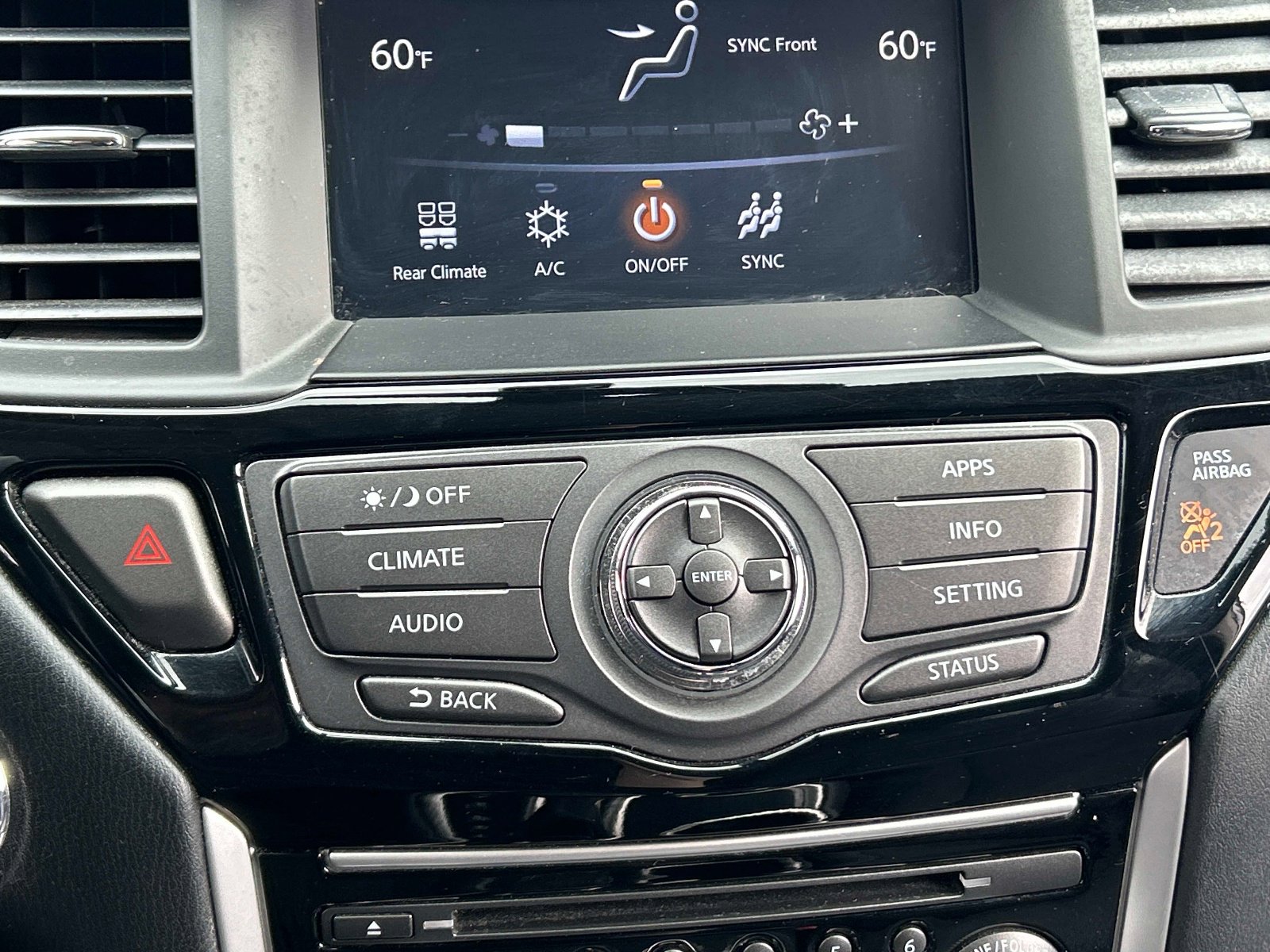 Used 2019 Nissan Pathfinder SV AWD/4WD image 29