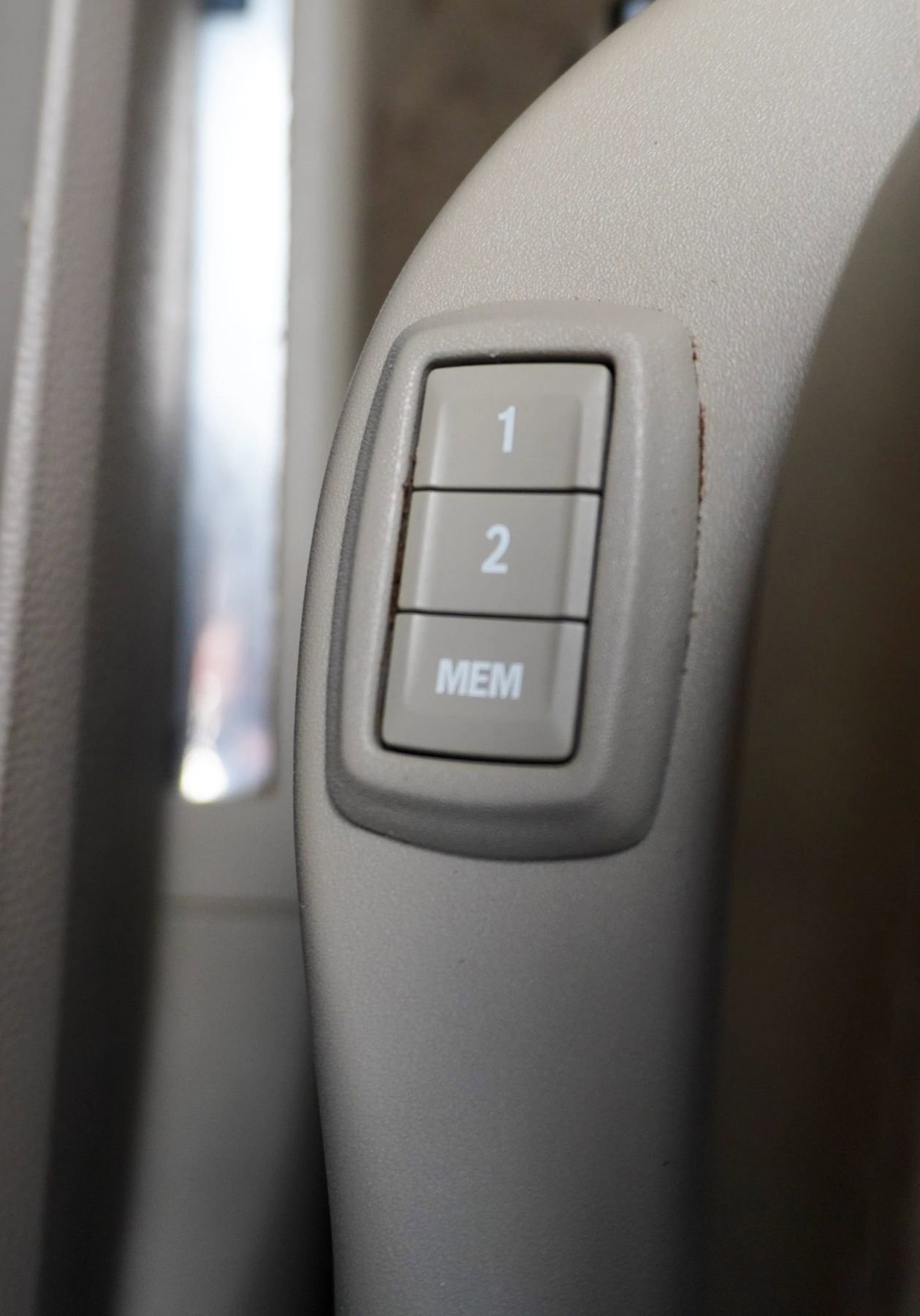 Used 2016 Cadillac SRX Luxury w/ Driver Awareness Package image 37