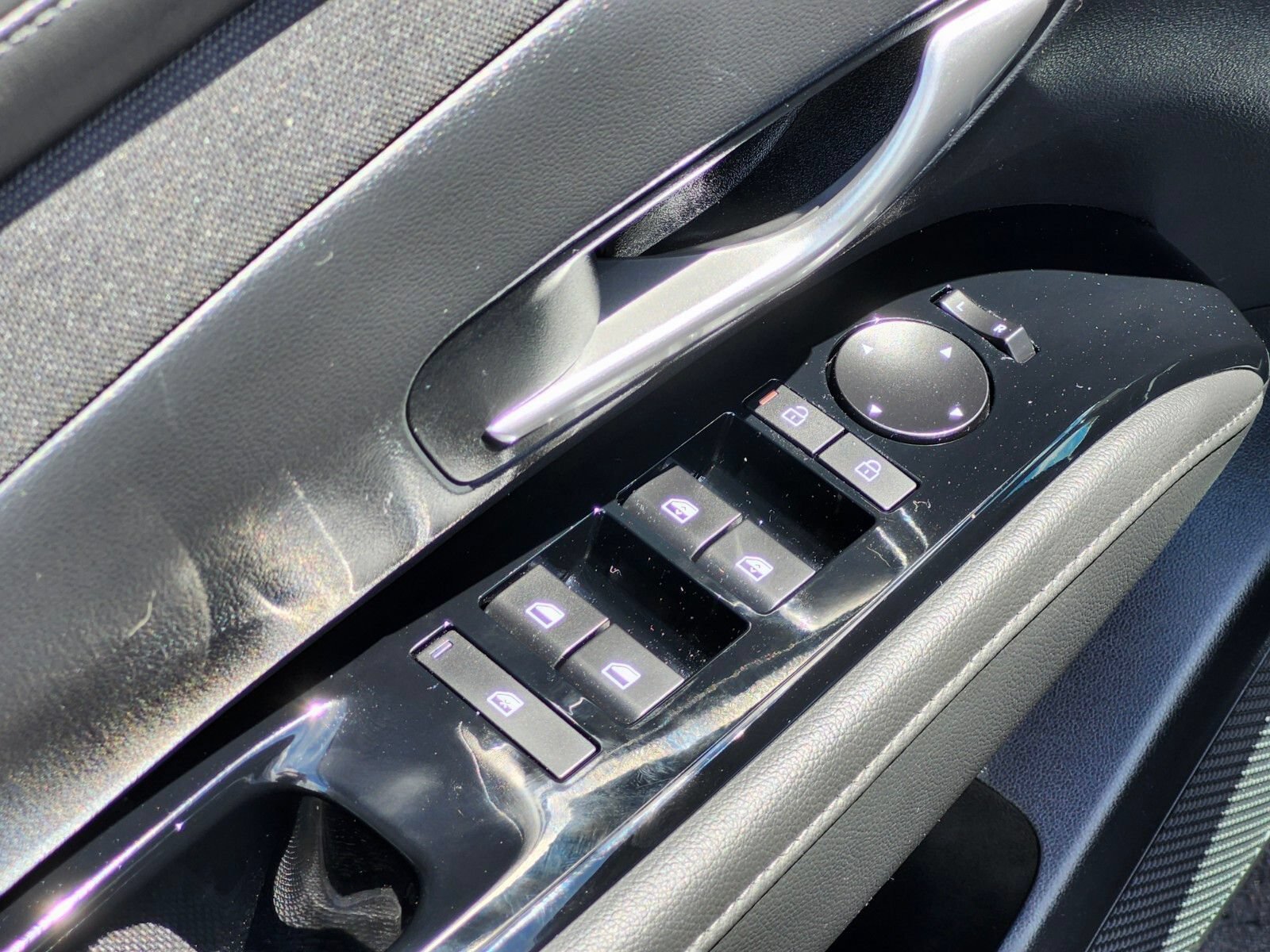 Used 2025 Hyundai Tucson Limited AWD/4WD image 17