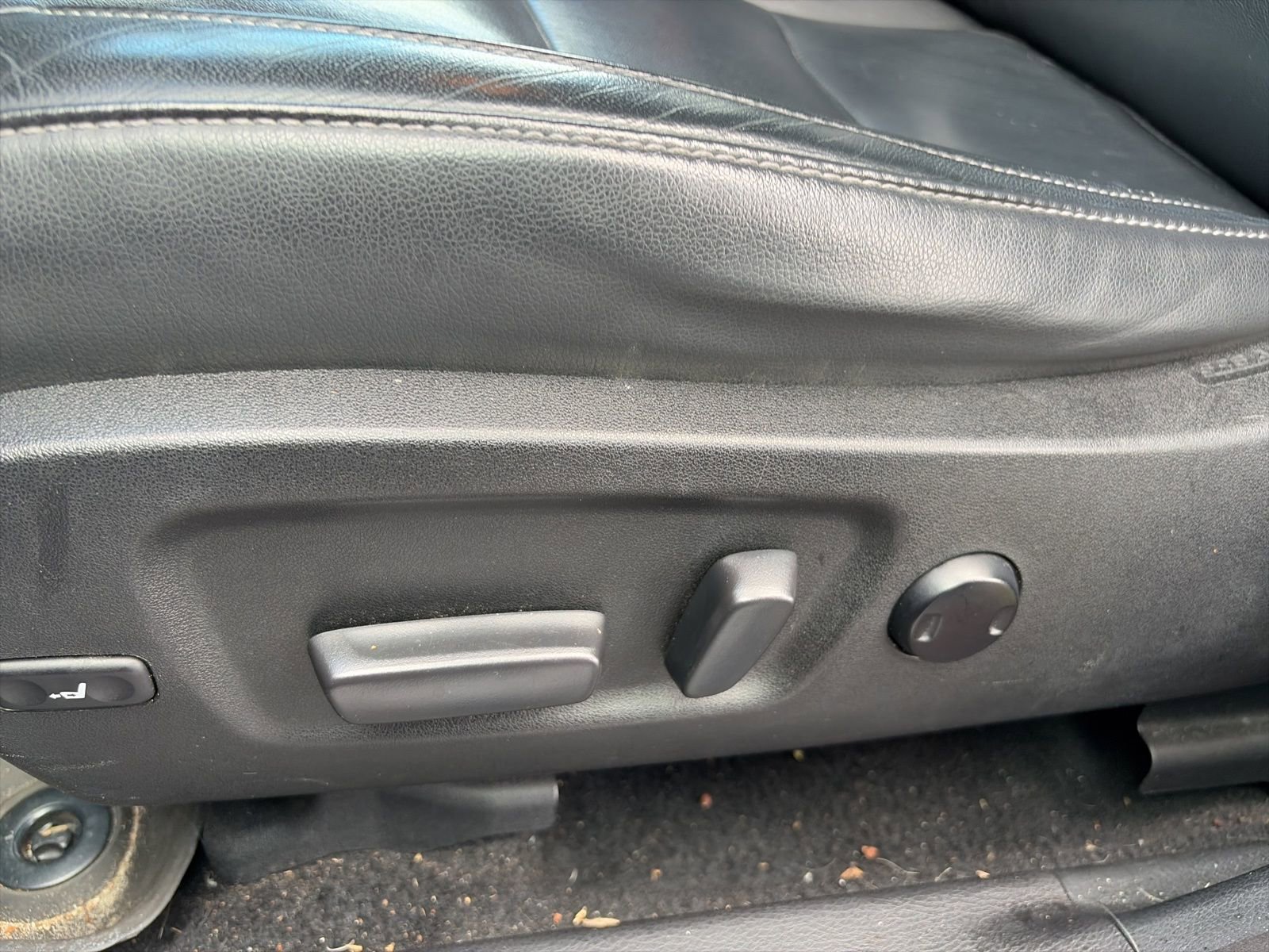 Used 2018 Toyota Highlander SE image 13