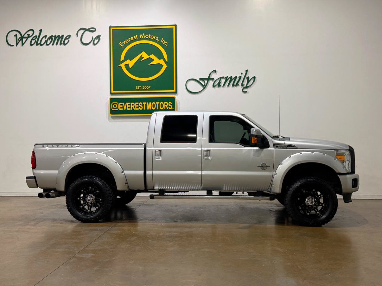 Used 2014 Ford F250 Platinum w/ FX4 Off-Road Package AWD/4WD image 2