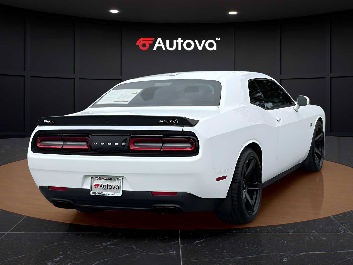 Used 2018 Dodge Challenger SRT Hellcat RWD image 5