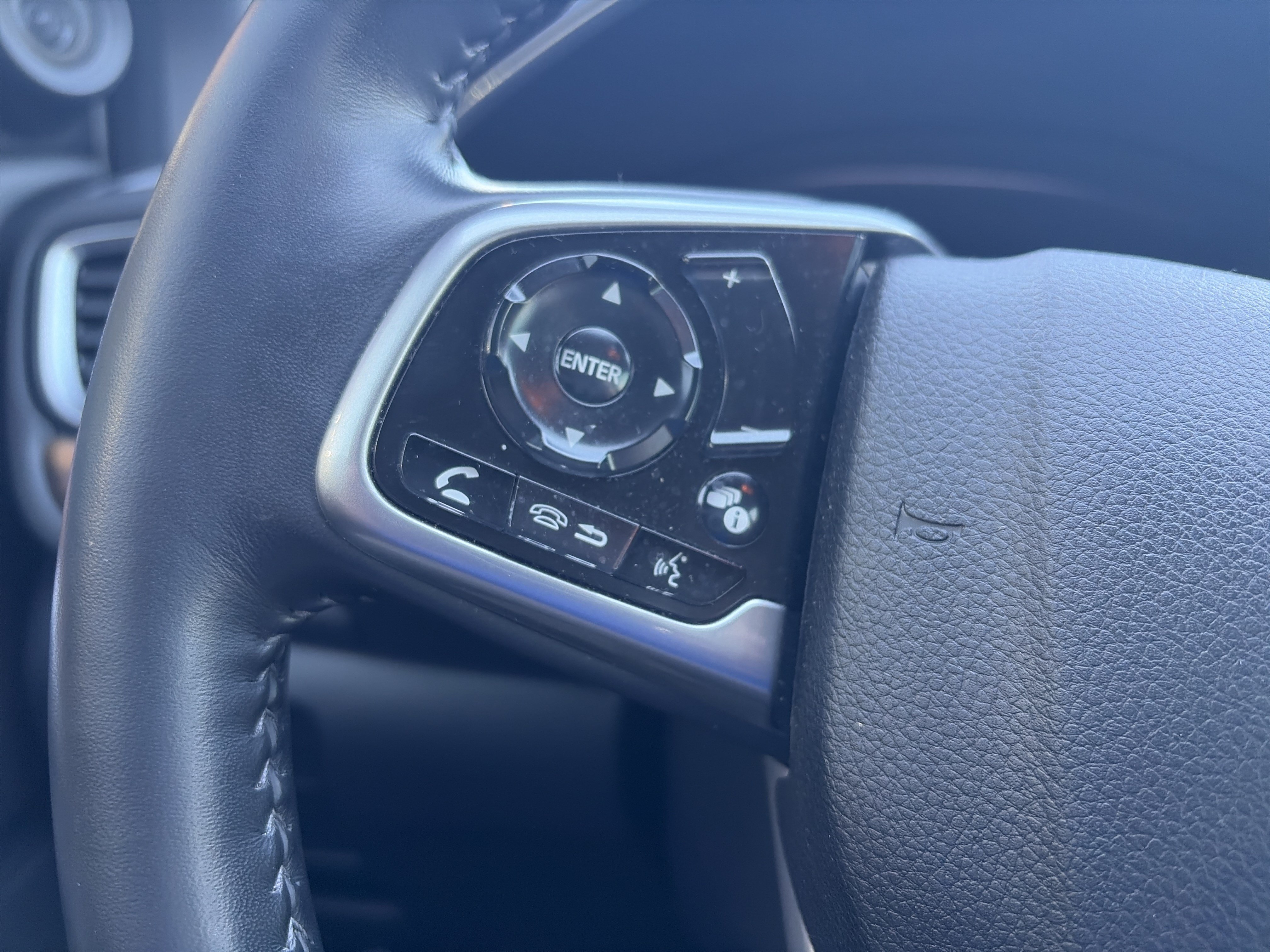 Used 2022 Honda CR-V Touring image 18