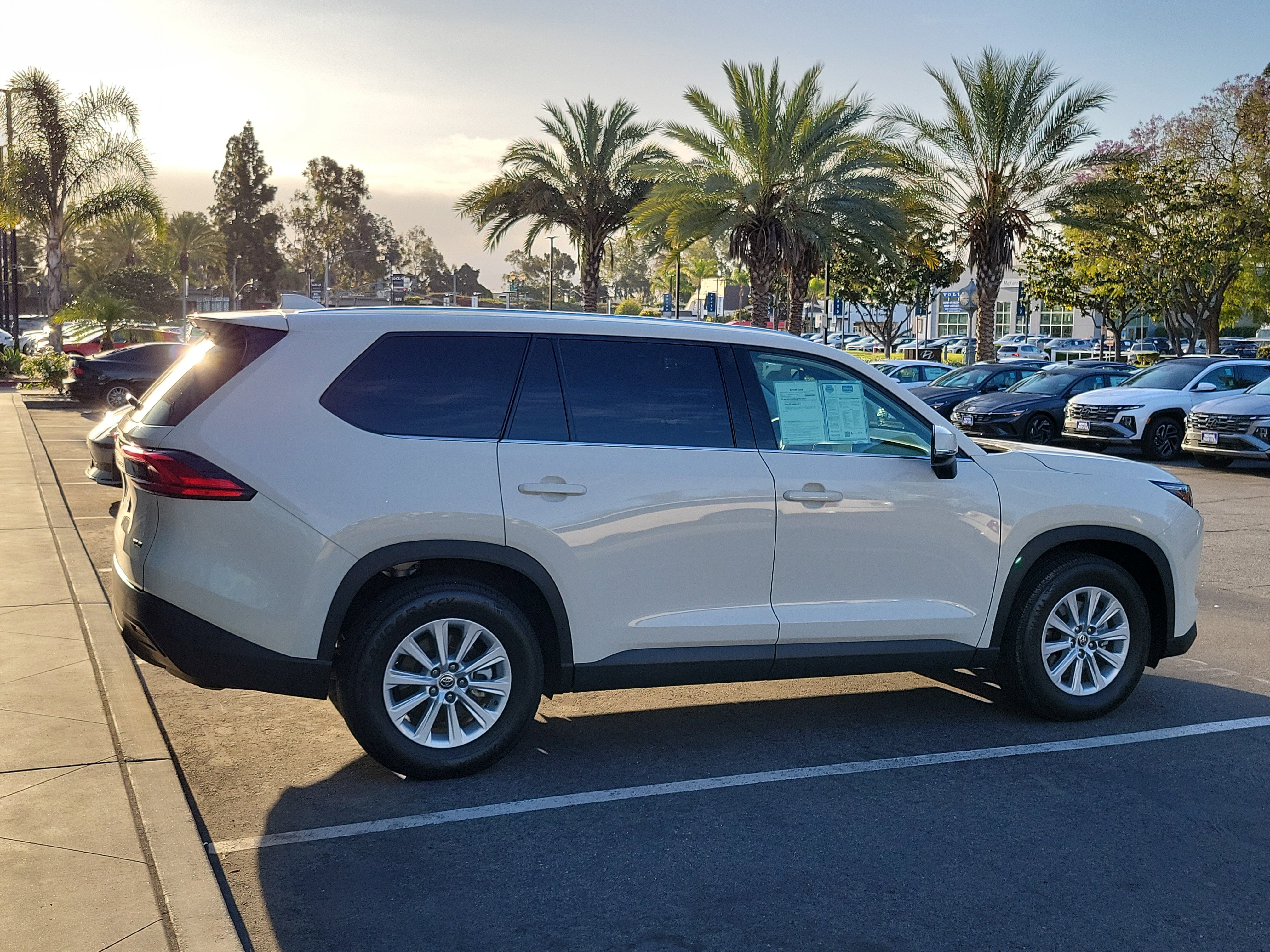 Used 2024 Toyota Grand Highlander FWD image 35