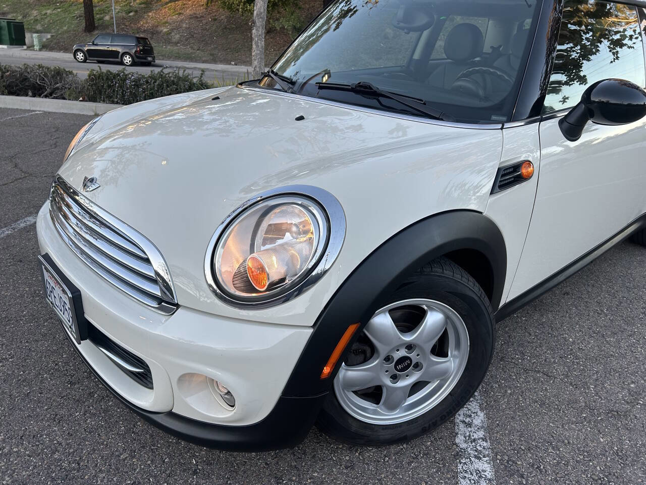 Used 2011 MINI Cooper Hardtop image 5