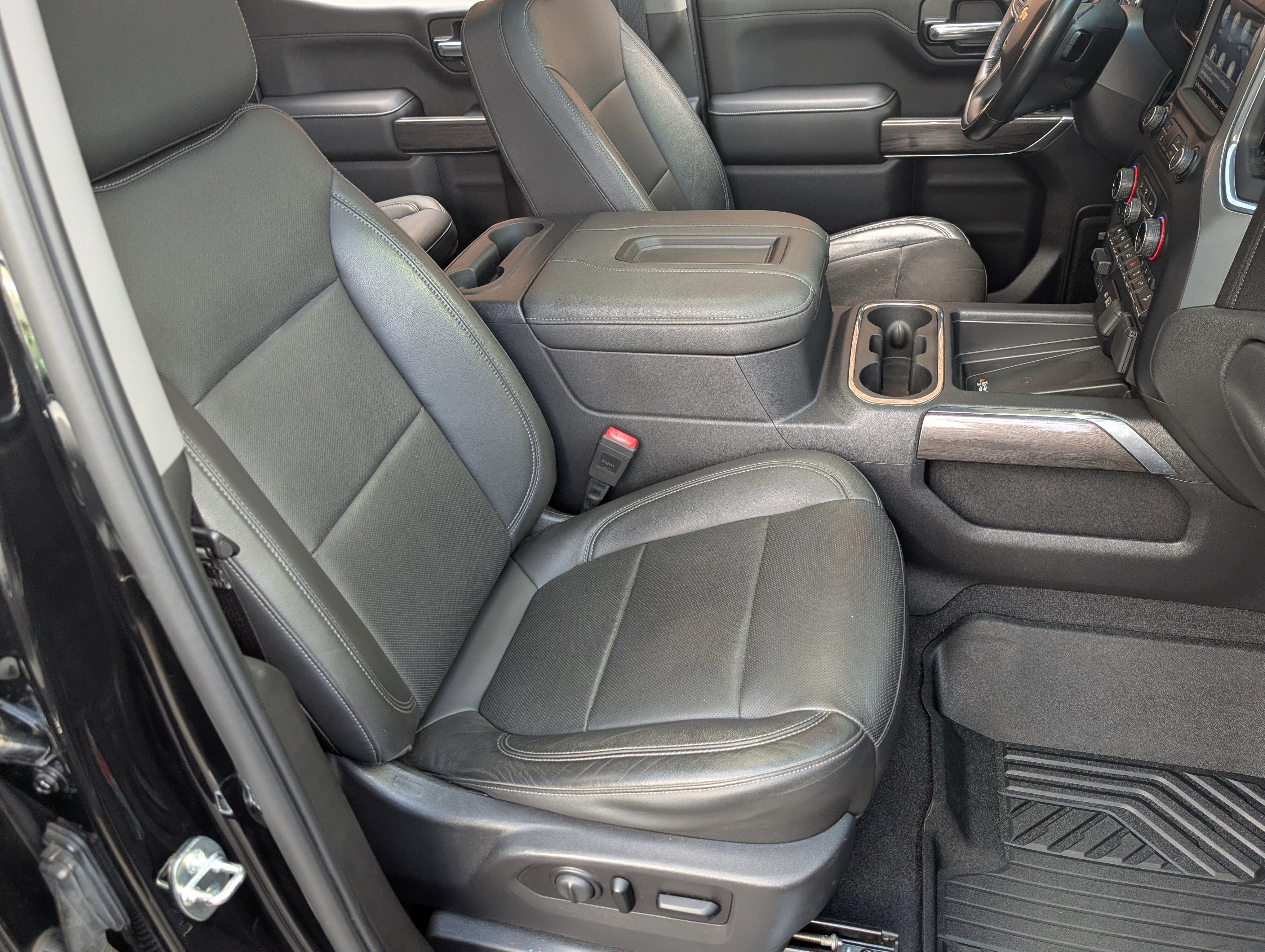 Used 2020 Chevrolet Silverado 1500 LTZ w/ LTZ Premium Package AWD/4WD image 21